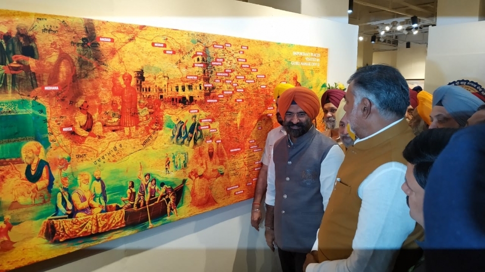 दिल्ली गुरुद्वारा कमेटी की तरफ से गुरु नानक देव जी के जीवनकाल के बारे में प्रदर्शनी शुरु